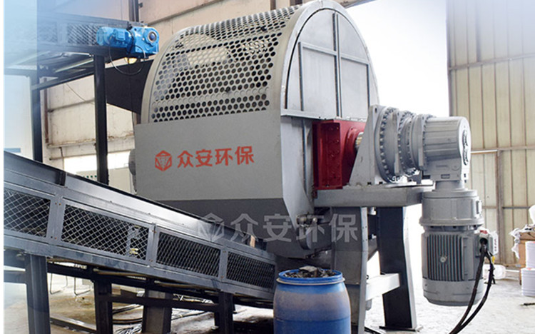廢舊輪胎撕碎機(jī)多少錢一臺(tái)？